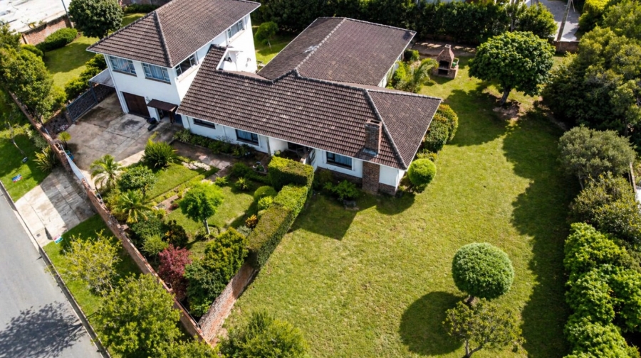 5 Bedroom Property for Sale in Vincent Heights Eastern Cape